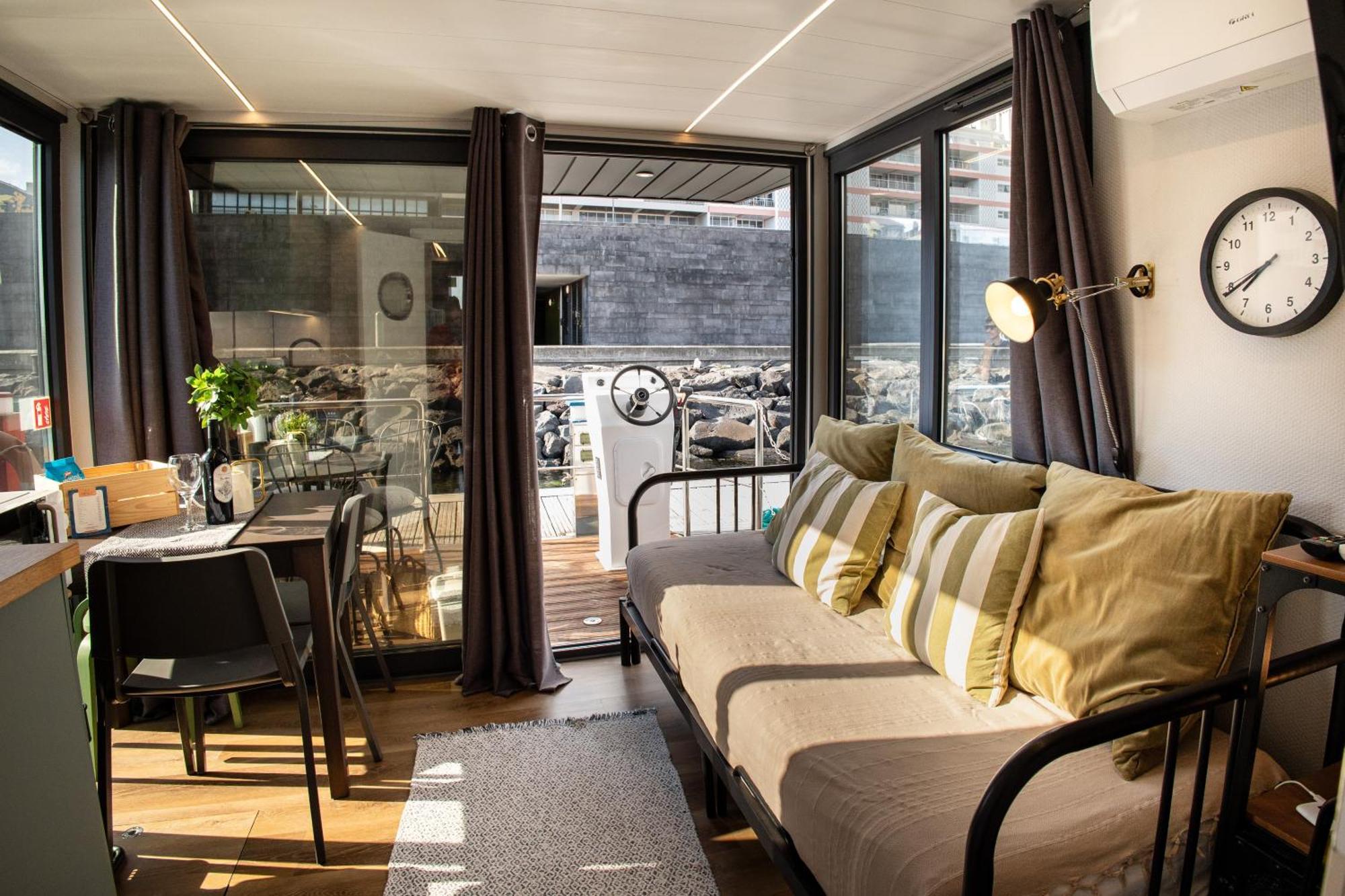 The Homeboat Company Sant'elmo-cagliari Botel *