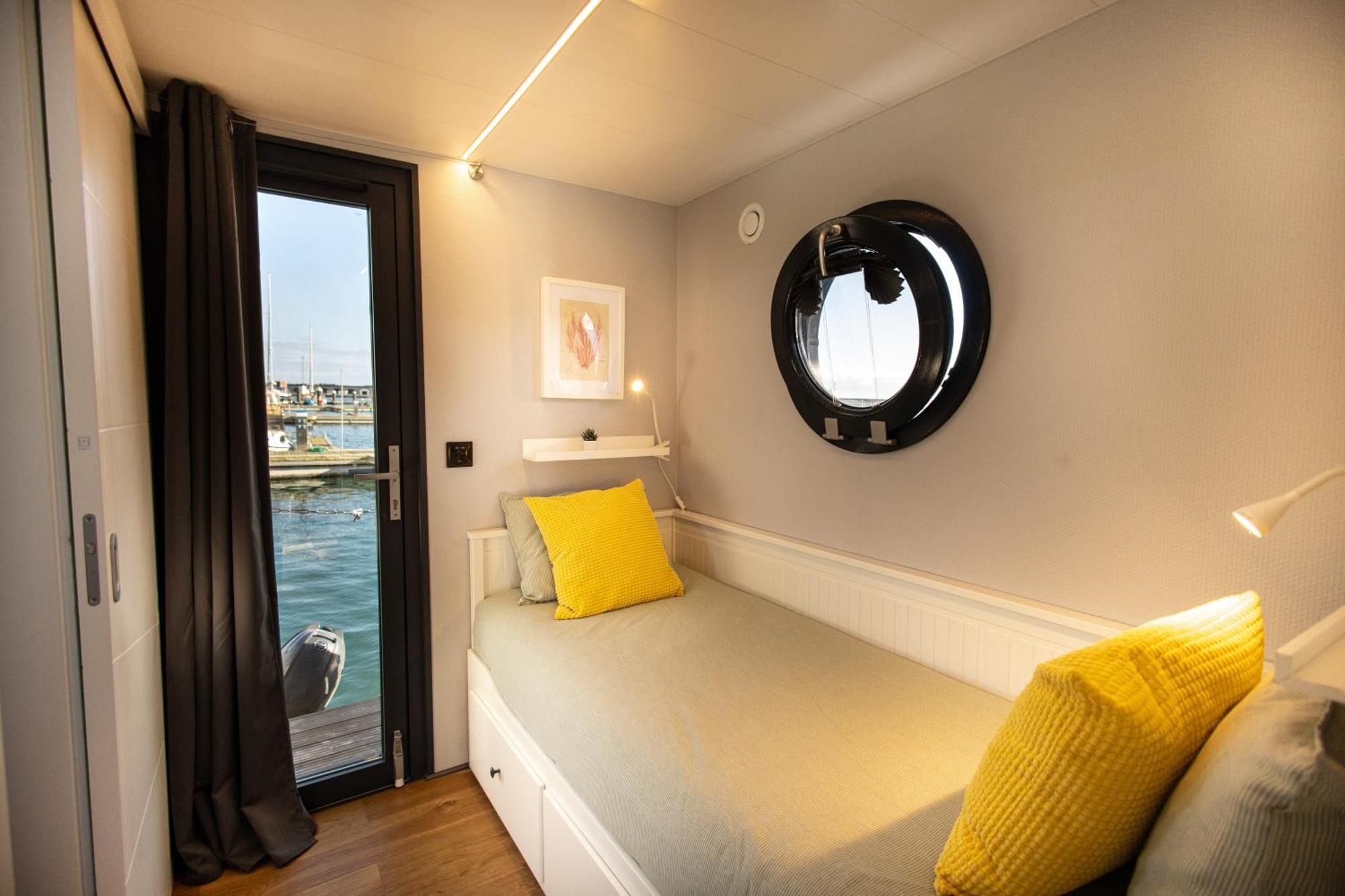The Homeboat Company Sant'elmo-cagliari Botel *